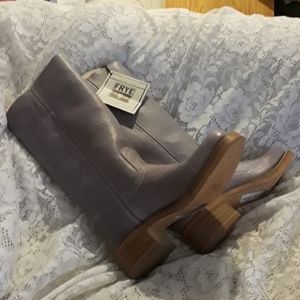 Frye purple boots